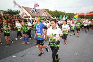 BIB: 383
                            <button type="button" onclick="openModal(3530822)" class="btn btn-primary btn-sm float-right btn-popup" data-toggle="modal" data-target=".modal-high-quality">
                        <i class="fas fa-shopping-cart"></i> Add to Cart
                    </button>
                                            <button type="button" onclick="isThisMe(3530822, true)" class="btn btn-success btn-sm float-right btn-popup btn-isme hidden" data-toggle="tooltip" data-placement="bottom" title="นี่คือรูปของคุณใช่ไหม คลิกที่นี่เพื่อเอาเข้าอัลบั้ม">
                        <i class="fas fa-plus"></i> Add to album
                    </button>
                    <button type="button" onclick="isThisMe(3530822, false)" class="btn btn-warning btn-sm float-right btn-popup btn-isnotme hidden">
                        <i class="fas fa-ban"></i> Remove from album
                    </button>